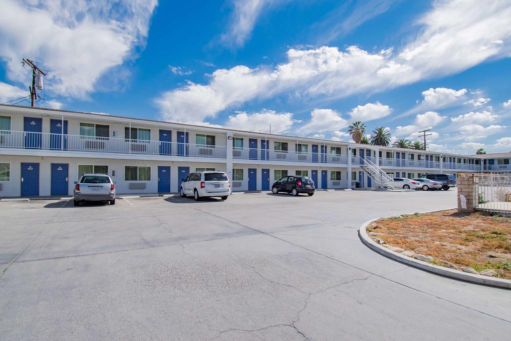 Motel 6-San Bernardino, Ca - Downtown Exterior photo