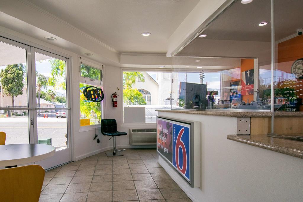 Motel 6-San Bernardino, Ca - Downtown Exterior photo