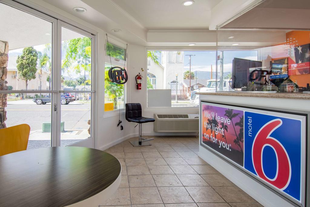 Motel 6-San Bernardino, Ca - Downtown Exterior photo