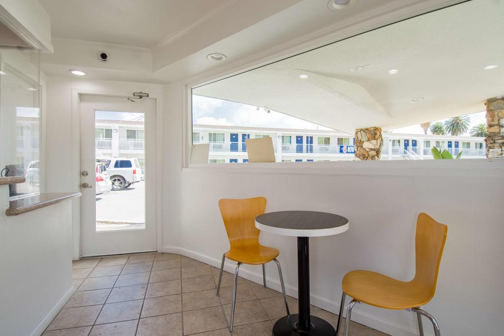 Motel 6-San Bernardino, Ca - Downtown Exterior photo